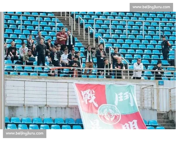 崔跃强执法中乙补赛 贵州筑城竞技 2-1 擒武汉三镇 B 队 崔跃强执法中乙补赛 贵州筑城竞技 2-1 擒武汉三镇 B 队