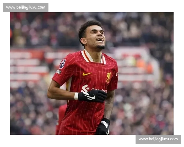 迪亚斯转会遇阻，胜利将目标转向马丁内利